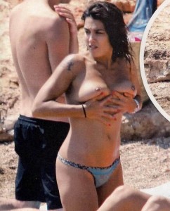 Lorena Castell Pillada Haciendo Topless En Ibiza La Biblioteta