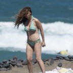 Natalia Verbeke En Bikini Por Las Playas De Lanzarote La Biblioteta